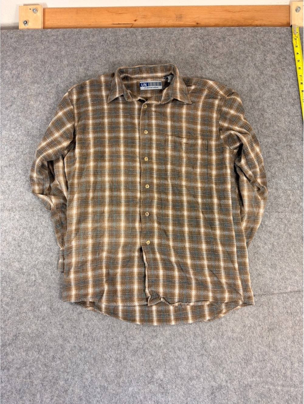 Vintage Brown plaid 100% cotton button-down shirt size medium